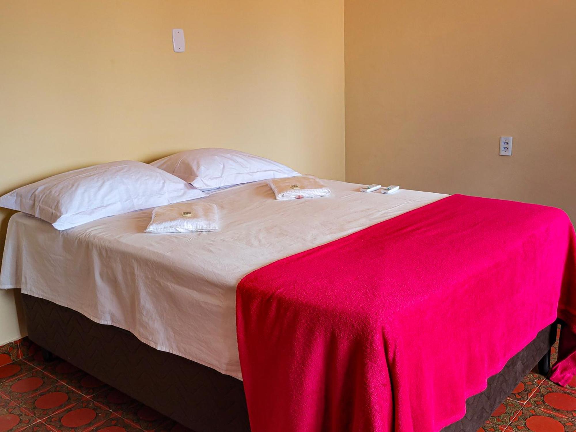 Hotel E Hostel Da Fonte São Luís Екстериор снимка